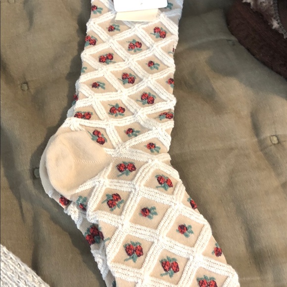 FREE PEOPLE SOCKS🌲🌷 - Picture 5 of 5